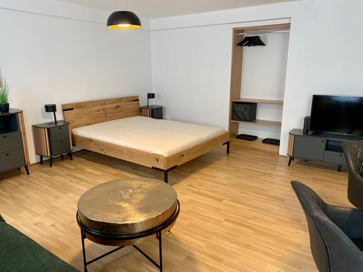 Air-Conditioned, Quiet Apartment With A Terrace In Center Of St Poelten - Smart Tv Sankt Poelten Exterior foto